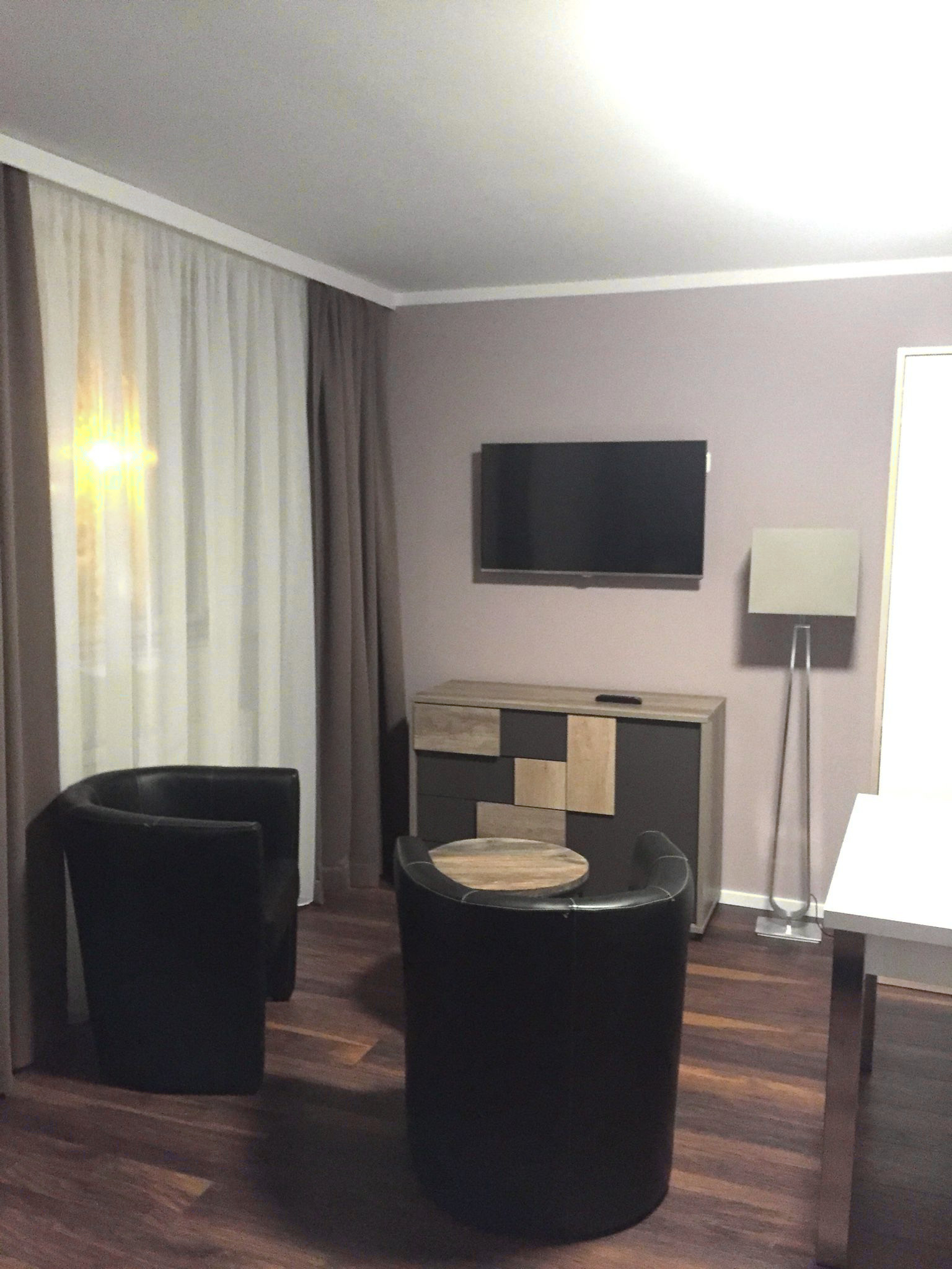 Sitzgruppe mit TV